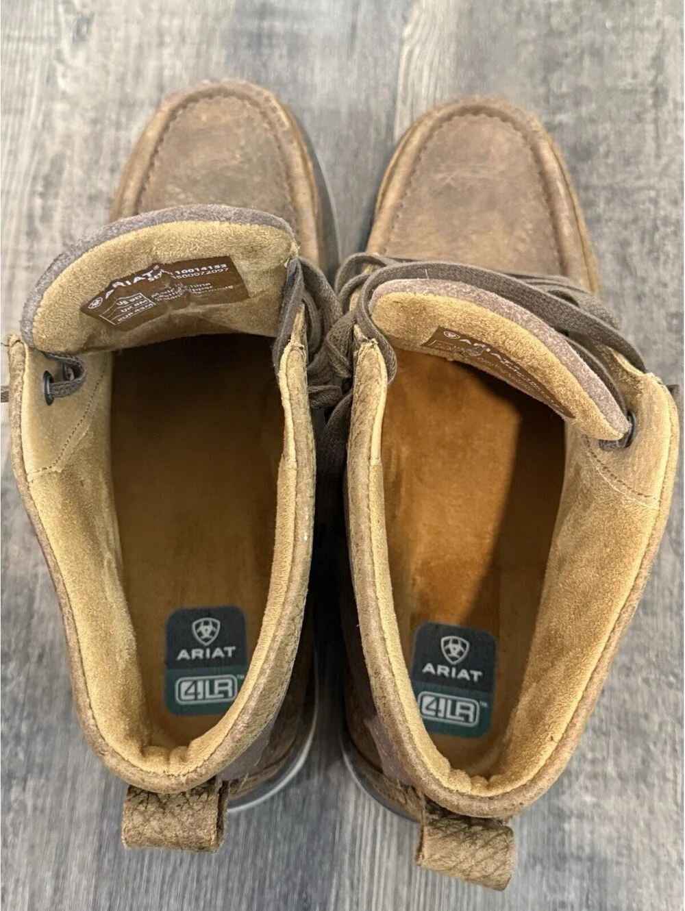 Ariat lookout distressed